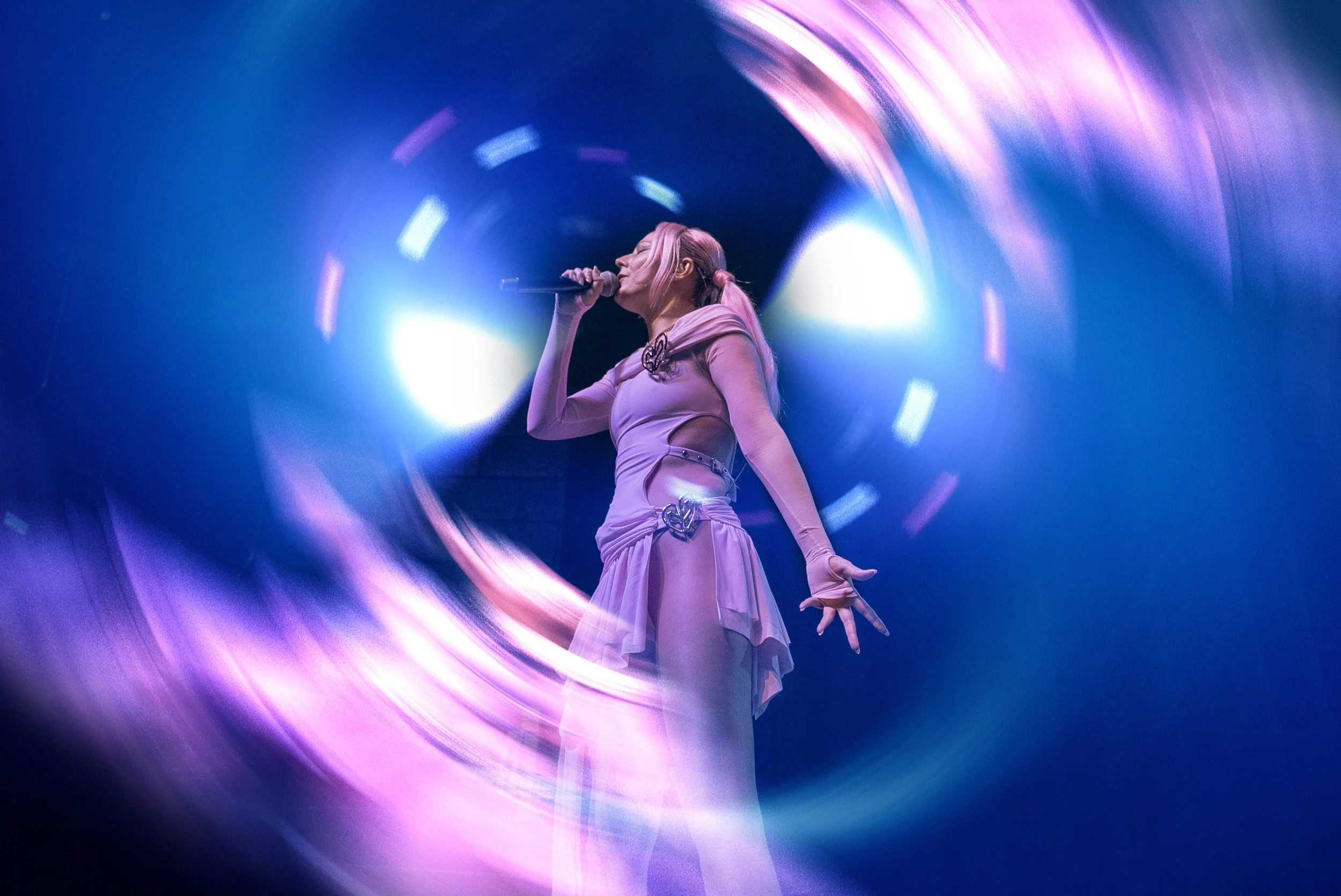 HANNAH DIAMOND AT THE ATLANTIS — Out Jamz